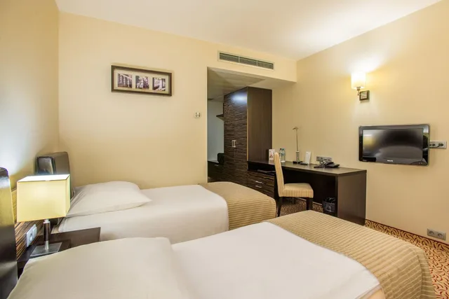 غرفة بسريرين منفصلين، Qubus Hotel Kielce 3/6