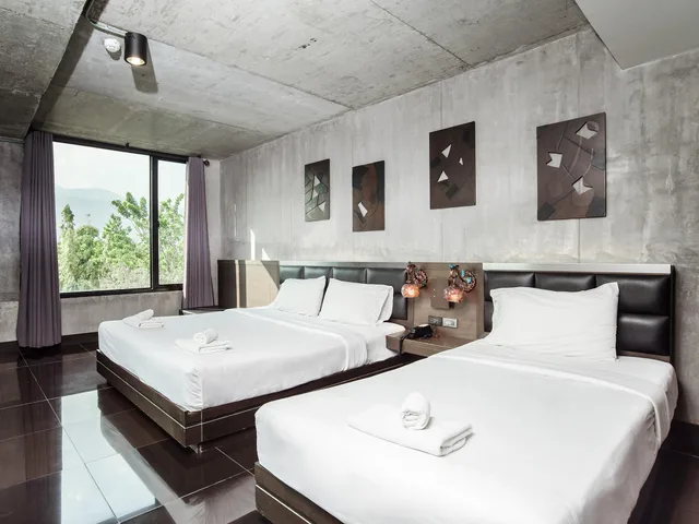 غرفة فاخرة ثلاثية، B2 Black Business & Budget Hotel 1/2