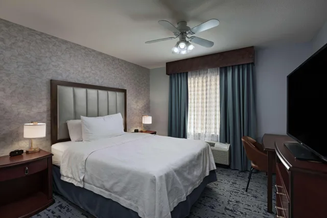 2 Bedrooms, Suite, 2 Queen Beds, 2 Bathrooms، Homewood Suites By Hilton Fort Collins 1/4
