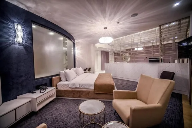 Luxury, King Bed, Aghababyan S Hotel 4/9