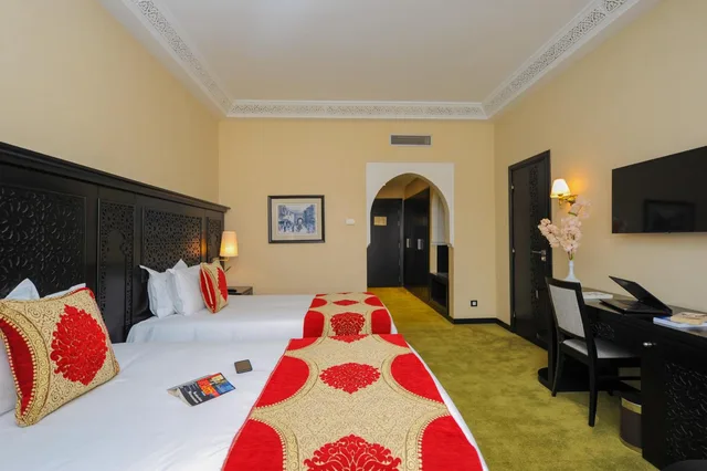 غرفة بسرير مزدوج أو سريرين منفصلين بإطلالة على المسبح، Hotel Riad Ennakhil 3/10