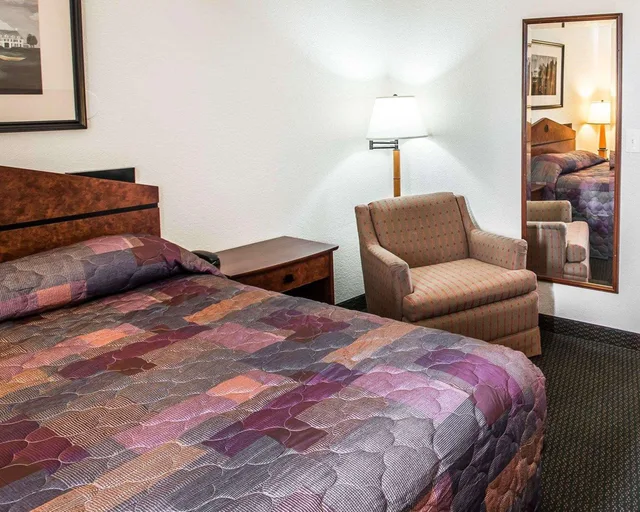 غرفة بسرير مزدوج، Rodeway Inn Greeley CO 1/1