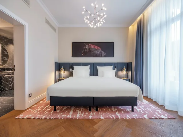 Heritage, Suite, King Bed, Castle View، Steigenberger Europaischer Hof 1/6