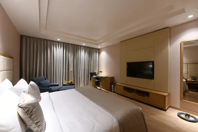 Green, Queen Bed، Harsha the Fern An Ecotel Hotel Shivamogga 1/2