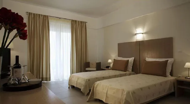 غرفة بسرير مزدوج أو سريرين منفصلين بإطلالة على البحر، Kythea Resort 6/7