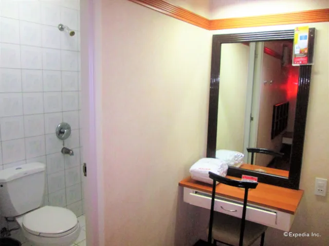 Deluxe, Queen Bed, Hotel Sogo - Cagayan de Oro 4/6