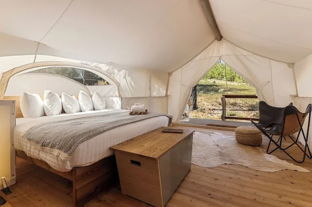 Stargazer, Tent, King Bed، Under Canvas Yosemite 1/4