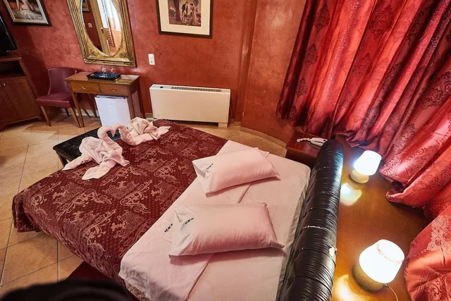 جناح بسرير كينج، Exis Boutique 2/10