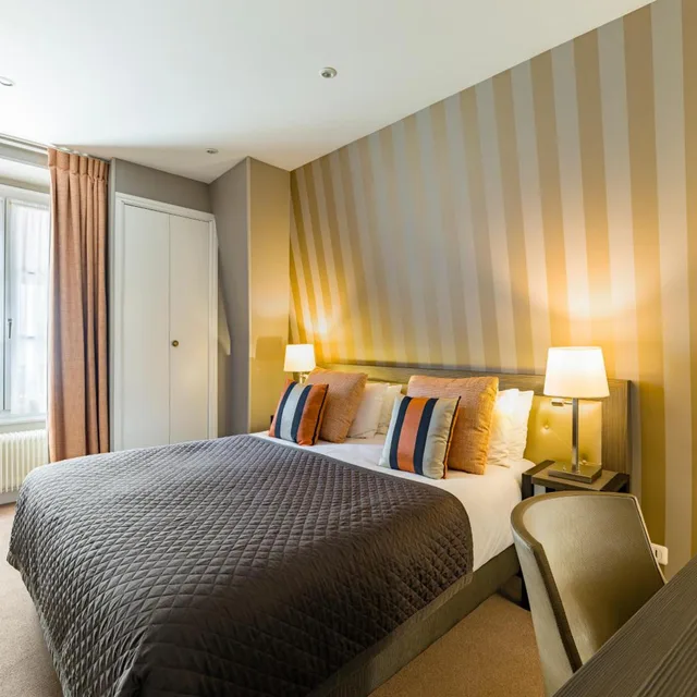 غرفة بسرير مزدوج، Hotel Eiffel Kennedy 1/10