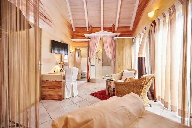 غرفة ديلوكس بسرير كينج، Flairhotel Zum Schwarzen Reiter 3/7