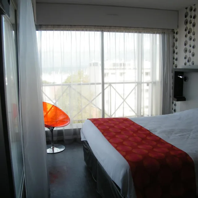 جناح بإطلالة على البحر بشرفة، Hotel Le Nautic Arcachon 2/4