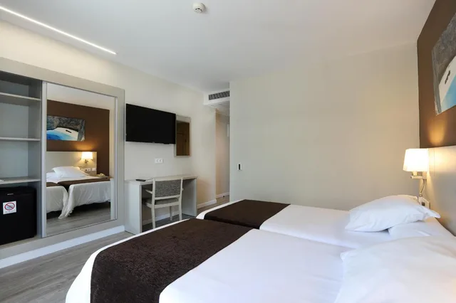 Room, Twin Beds, Accessible, Helios Hotel 3/8
