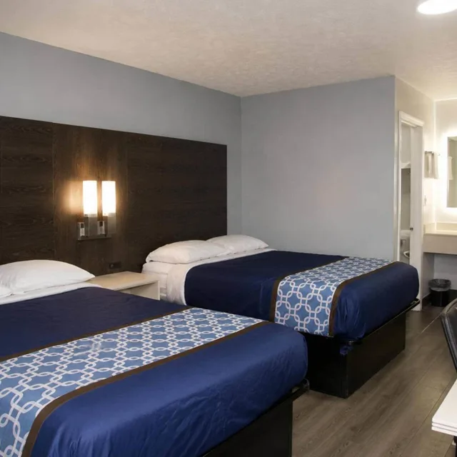 Room, Quadruple, 2 Queen Beds, Exterior Entrance، Masters Inn Augusta 4/10