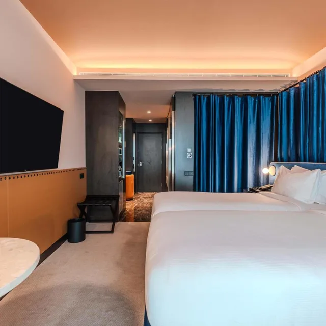غرفة ديلوكس بسرير فردي، Cenica Porto Hotel, Curio Collection by Hilton 2/10