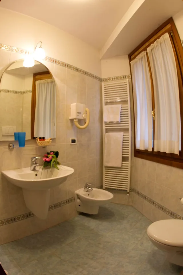 غرفة سوبيريور بسرير مزدوج، Locanda Poste Vecie 9/10