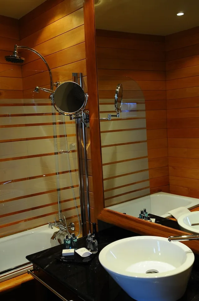 جناح كومفورت بسرير كينج، TANA Hotel 9/9