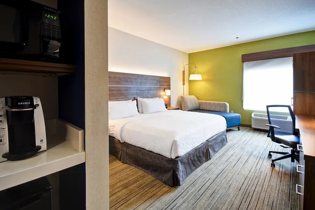 غرفة قياسية بسرير كينج لذوي الإعاقة، Holiday Inn Express Newport North - Middletown 3/5