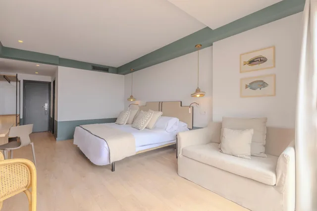 غرفة ثلاثية بشرفة، Hotel Soho Boutique Las Vegas 1/4