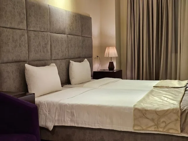 غرفة قياسية بسريرين منفصلين، The Crown Hotel 7/10