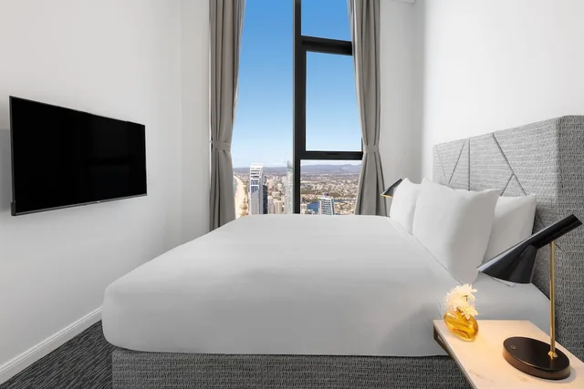 2 Bedrooms, Sky, Ocean, Suite, 2 King Beds، Meriton Suites Surfers Paradise 4/9