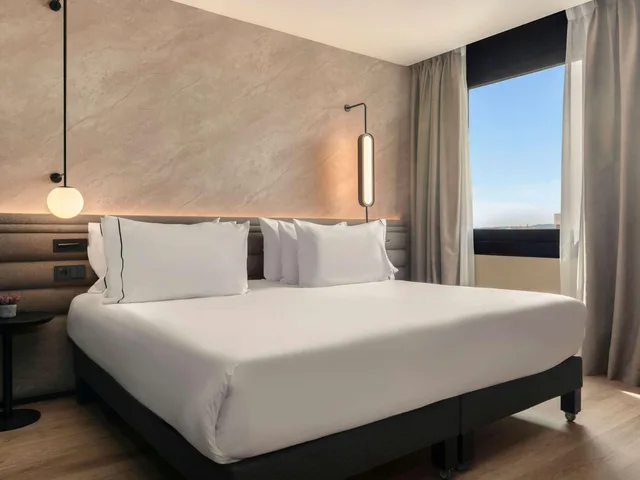 غرفة تنفيذية بسرير مزدوج، Novotel Valencia Lavant 1/10