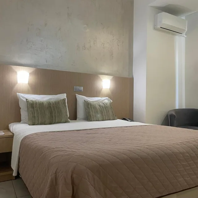Room, Double or Twin Bed, Voula Hotel 4/10