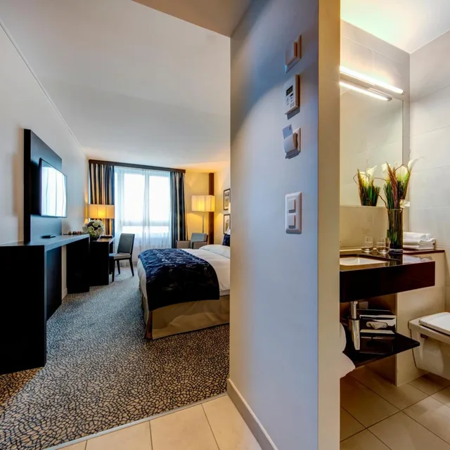 غرفة كومفورت بسرير مزدوج أو سريرين منفصلين بإطلالة على المدينة، Hotel Beaulac 5/6