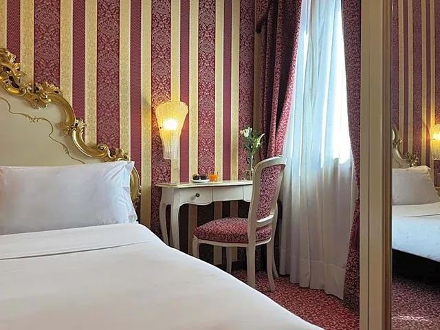 Standard, Double Bed, Hotel Alcyone 2/4