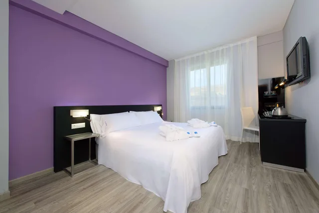 غرفة بريميوم بسرير مزدوج أو سريرين منفصلين، Tryp Cordoba Ex Tryp Los Gallos 3/5