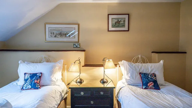 جناح بسرير مزدوج وسريرين منفصلين بغرفتي نوم، Montigo Resorts, Somerset 1/7