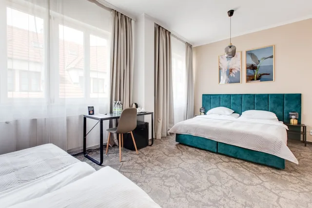 غرفة رباعية بسرير مزدوج مع أريكة، Andante Hotel 10/10