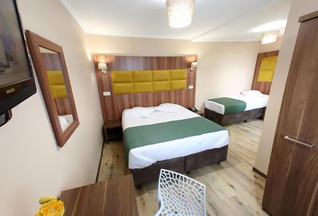 غرفة سوبيريور ثلاثية، Sun Hotel 4/10