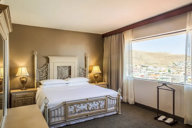 جناح بسرير كينج، Sheraton Chihuahua Soberano 2/4