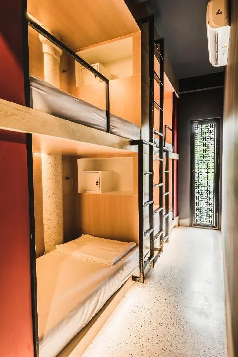 Private, 4 Bunk Beds, Cloud On Saladaeng 2/2