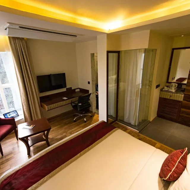 غرفة تنفيذية بسرير كينج، Hotel Connaught Royale 10/10