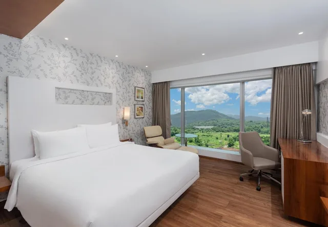 غرفة سوبيريور بسرير كينج، Park Inn by Radisson Navi Mumbai 3/10