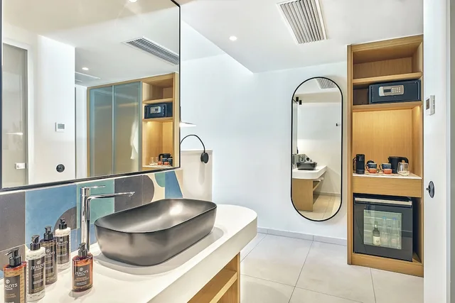 Pure, Junior Suite, Luxury, Double Bed, Garden View، Paralos Kosta Alimia 1/1