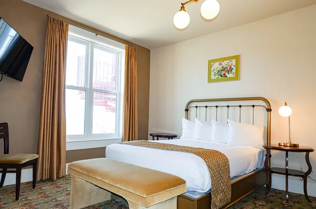 غرفة بسرير كوين، Belvada Hotel 1/1