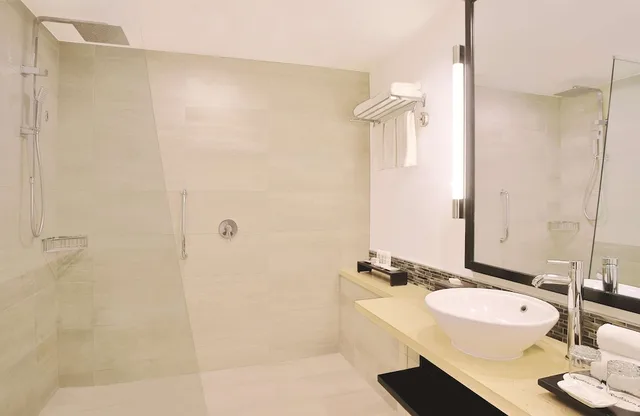 Deluxe, 2 Double Beds, Courtyard Area، Radisson Blu Resort Fiji Denarau Island 6/9