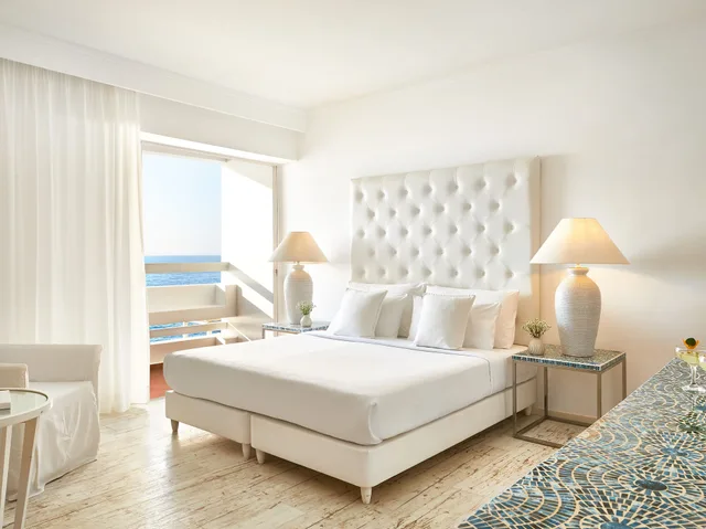 غرفة سوبيريور بسرير كينج بإطلالة على البحر، Grecotel LUXME White 2/5