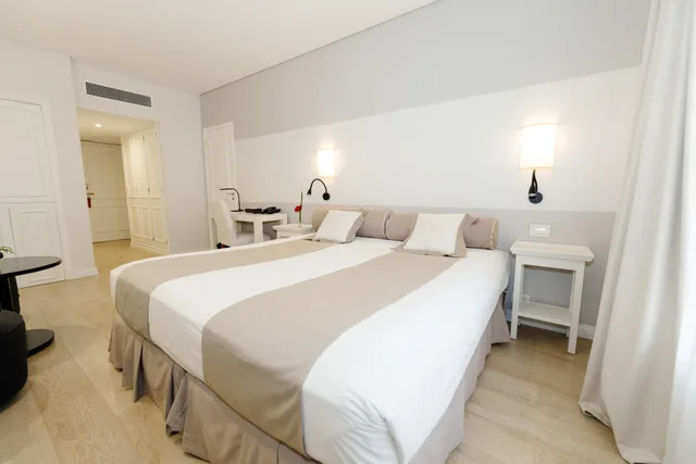 غرفة جونيور بإطلالة، Loi Suites Recoleta 1/9