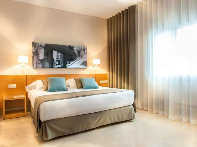 غرفة قياسية ثلاثية بثلاثة أسرّة، Costabella 2/4
