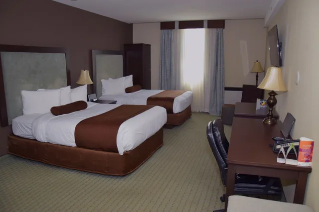 Coast, Superior, 2 Queen Beds, Top Floor، Coast Lethbridge Hotel and Conference Centre 3/10