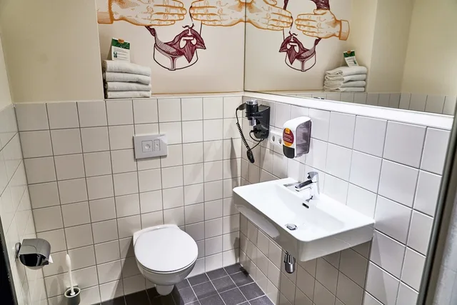 غرفة أساسية رباعية بأربعة أسرّة، McDreams Hotel Munchen - Messe 2/2