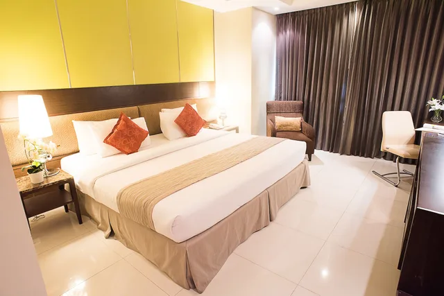 Deluxe Room, Intimate Hotel 2/10