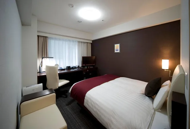 غرفة قياسية مفردة بسرير مزدوج للمدخنين، Daiwa Roynet Hotel Shin Yokohama 2/6