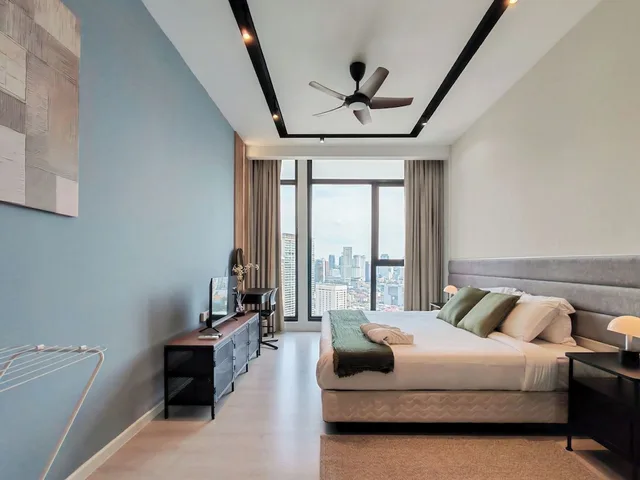 Skyline, Modern, Sanctuary, Deluxe, King Bed, Expressionz KLCC by Wodages 1/10