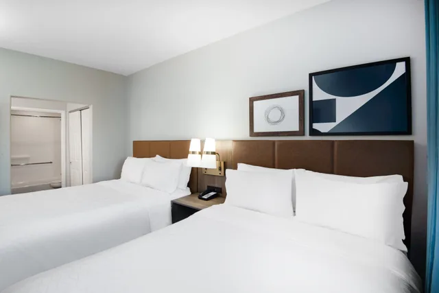 جناح بسريرين كوين بغرفة نوم واحدة، Staybridge Suites Phoenix-Glendale 1/4