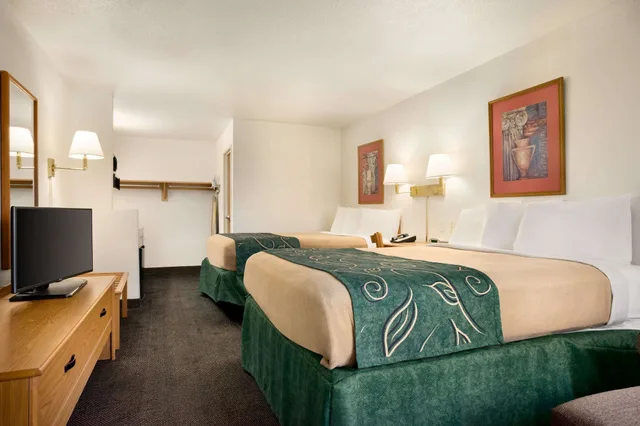 غرفة بسريرين كوين، Travelodge By Wyndham Cheyenne 2/3