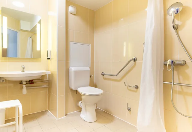 غرفة بسرير مزدوج لذوي الإعاقة، B&B Hotel Nantes Aeroport 5/5